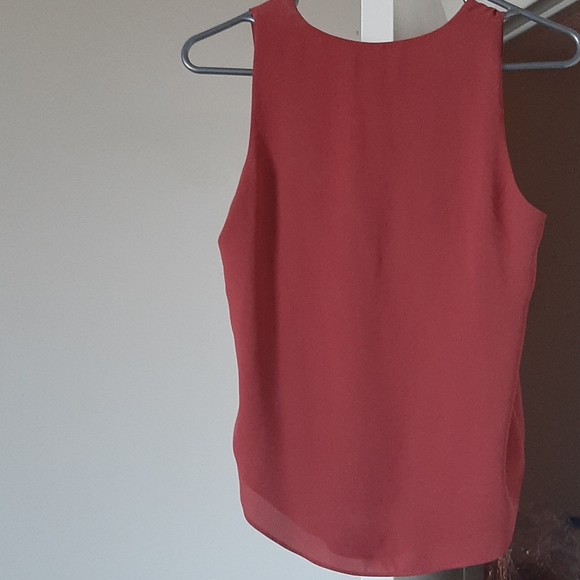 RW & Co Top - Picture 3 of 3